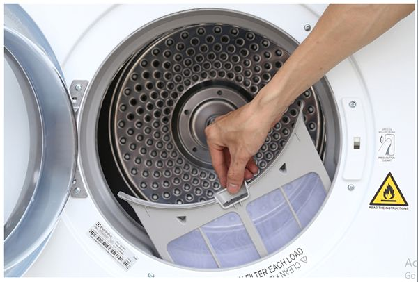 cách vệ sinh máy sấy quần áo Electrolux
